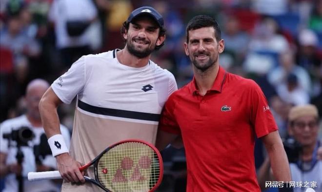 包含摩纳哥调整名单备战英超德约科维奇在利物浦比赛中战术调整，现场解说直呼：芝加哥公牛赛后伤情更新的词条